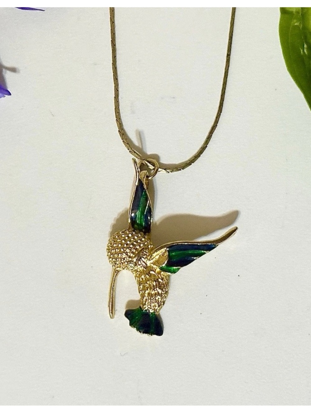 Beautiful Gold Hummingbird Pendant Necklace Green Enamel Wings w/ Rhinestone Eye